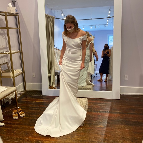 Liancarlo Wedding Dress - Picture 4 of 4